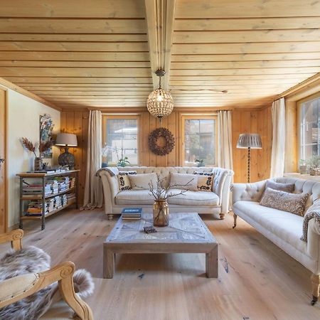 Casa Pasch - Boutique Bed And Breakfast In Cumpadials Sumvitg 외부 사진