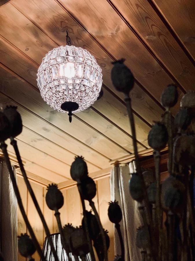 Casa Pasch - Boutique Bed And Breakfast In Cumpadials Sumvitg 외부 사진