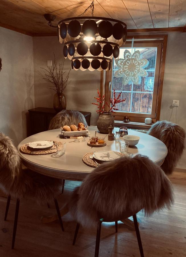 Casa Pasch - Boutique Bed And Breakfast In Cumpadials Sumvitg 외부 사진