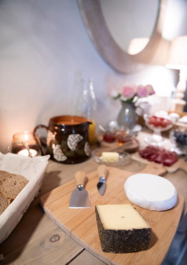 Casa Pasch - Boutique Bed And Breakfast In Cumpadials Sumvitg 외부 사진