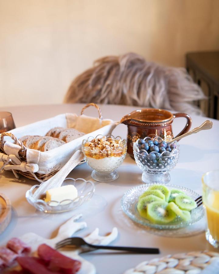 Casa Pasch - Boutique Bed And Breakfast In Cumpadials Sumvitg 외부 사진