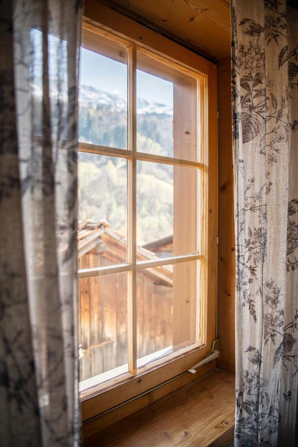 Casa Pasch - Boutique Bed And Breakfast In Cumpadials Sumvitg 외부 사진