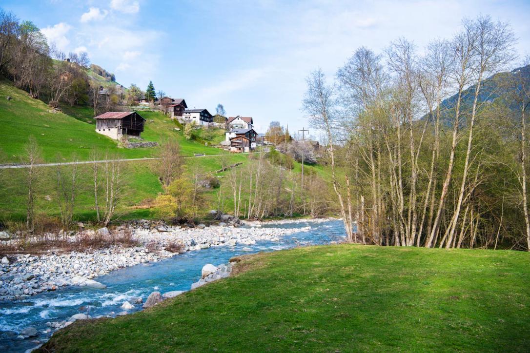 Casa Pasch - Boutique Bed And Breakfast In Cumpadials Sumvitg 외부 사진