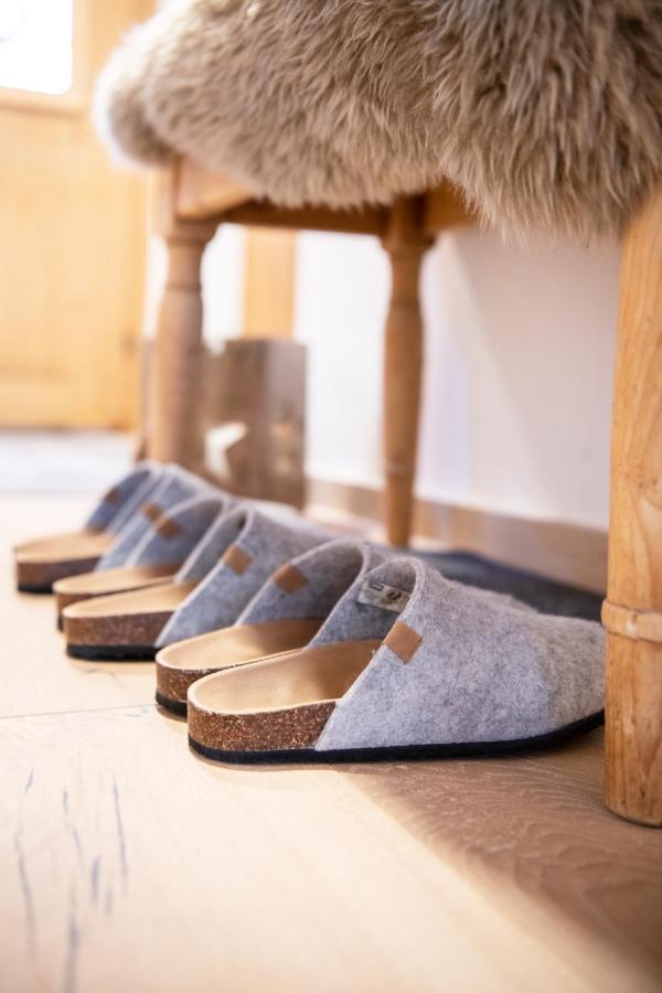 Casa Pasch - Boutique Bed And Breakfast In Cumpadials Sumvitg 외부 사진